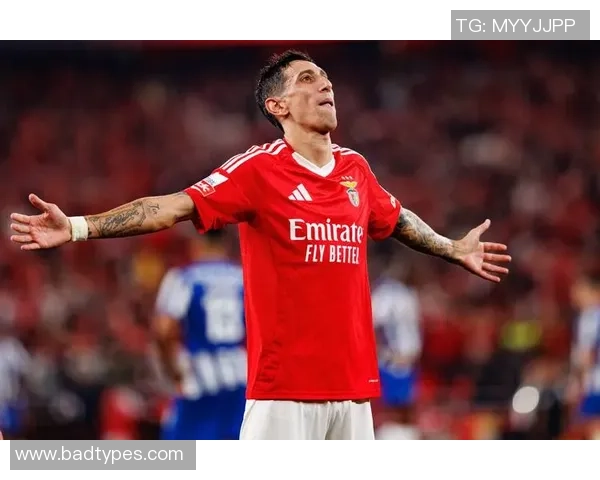 世界杯精彩对决里昂小胜本菲卡帽子戏法引爆全场战术分析揭秘